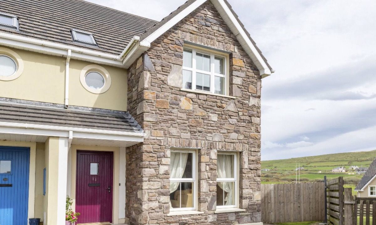 Dingle House | mit eigenem Garten by Interhome