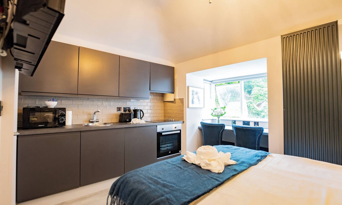 Howth Apartment | Modern Studio by Howth Marina
