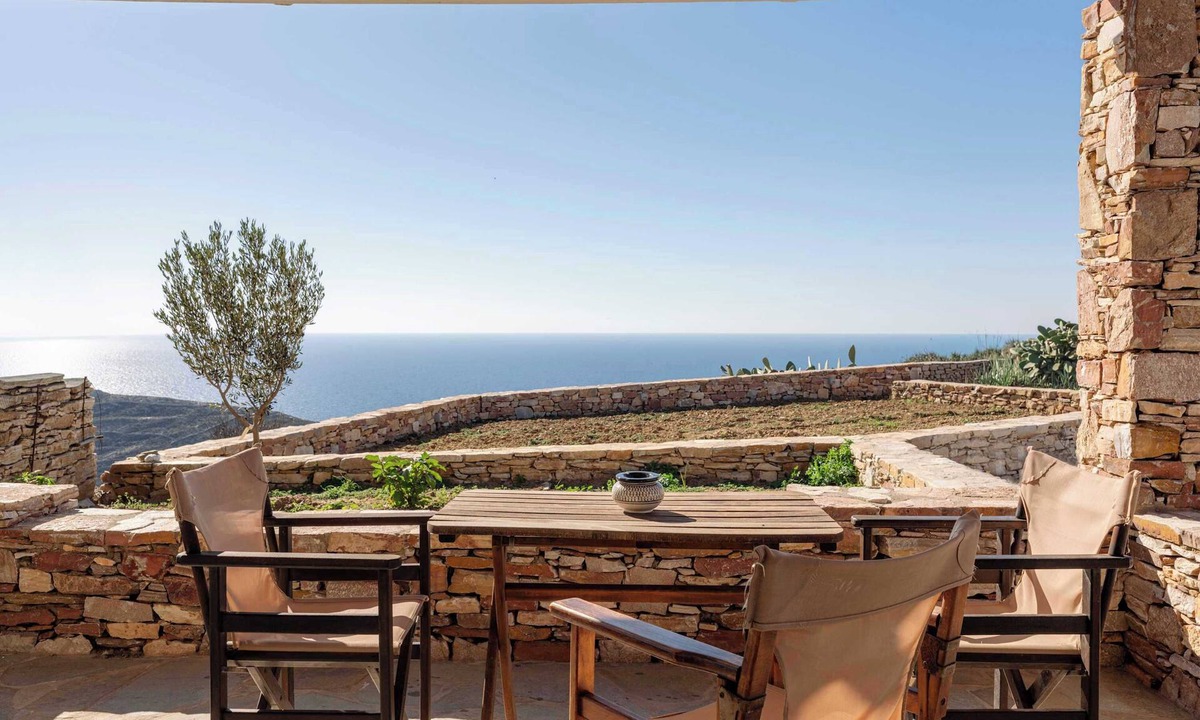 Ano Meria House | Moniasma Rustic Stone House in Folegandros