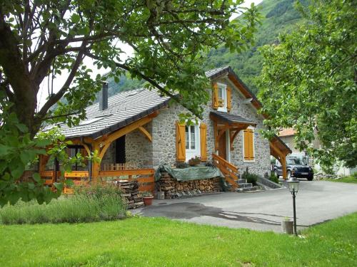 Orlu House | Ouxis
