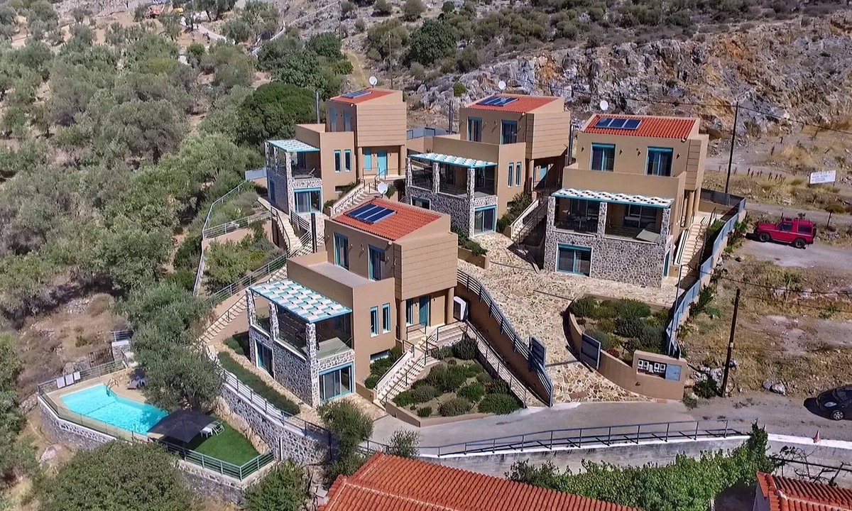 Plomari House | Ouzo Villas 2, 3BR Villa in Ag. Isidoros Plomari Lesvos