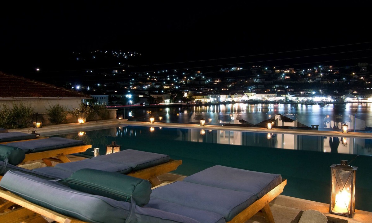 Vathy Hotel | Perantzada 1811