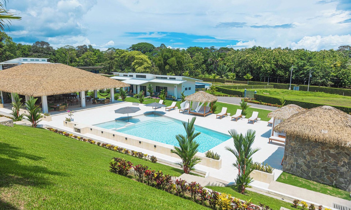 Langostino House | Private Resort 6 Villas Pool