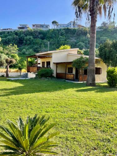 Afytos Ski Chalet | Reef