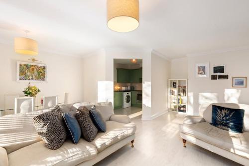 Blanchardstown Apartment | Relax and Rest in Rathlin Hall, Dublin 15