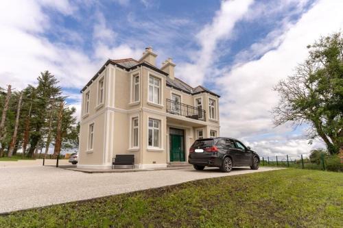 Errit House | Relaxing Private Country Escape with Hot Tub