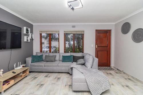 Brackenfell House | Ruby on Hamilton