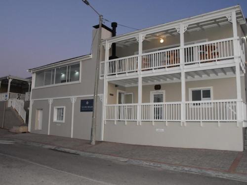 Linkside Villa | Seaview Holiday Villa