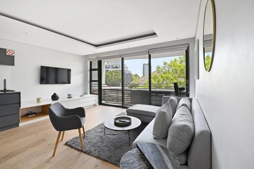 Three Anchor Bay Apartment | Secure 2Bed Green Point Retreat with Rooftop Pool & BBQ
