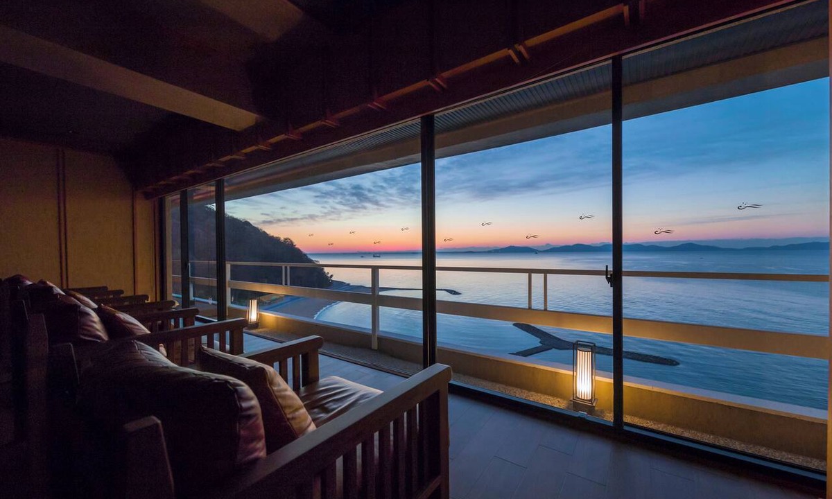 Nishiuracho House | shunkeiroman ginpaso