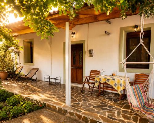 Sipiada Villa | Small Villa Gerani