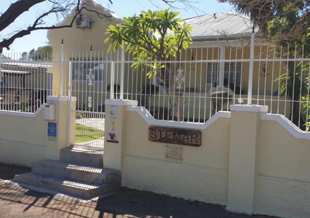 Graaff-Reinet House | Stemar Self Catering