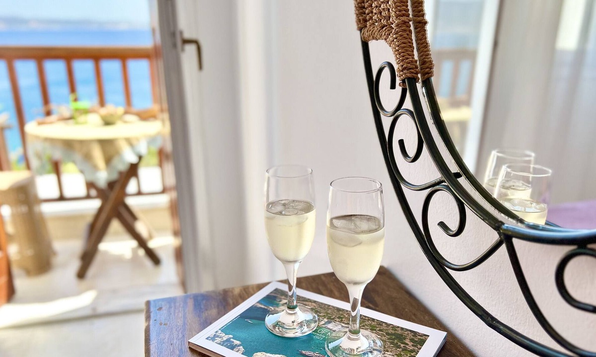 Adamas Apartment | Studio Apartment 'Maya Mallis Seaview 2' with sea view, Wi-Fi and air conditioning