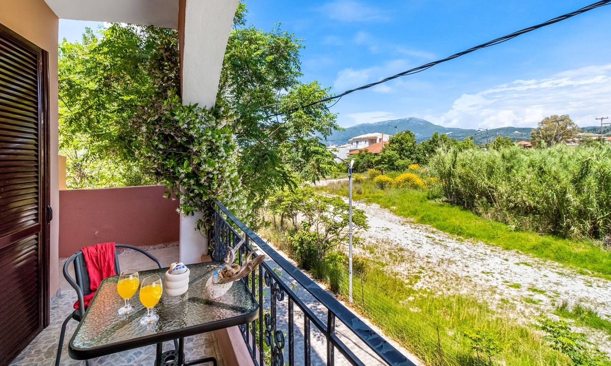 Pondi Apartment | Studio "Phaephon" with Sea View, Garden & Wi-Fi