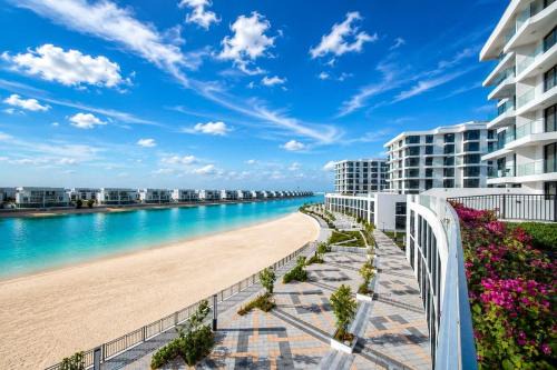 Al Hamriya Apartment | Stunning Beachfront Studio at Blue Bay Walk - Ajmal Makan