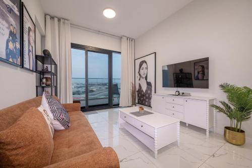 Jebel Ali Apartment | Stylish 1BR Just 3 Minutes Walk to Metro