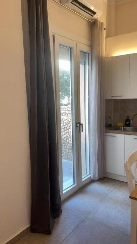 Kini Apartment | Sunset Realty Studios