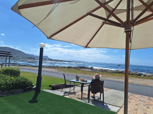 Van Dyks Bay Apartment | Tide's Edge