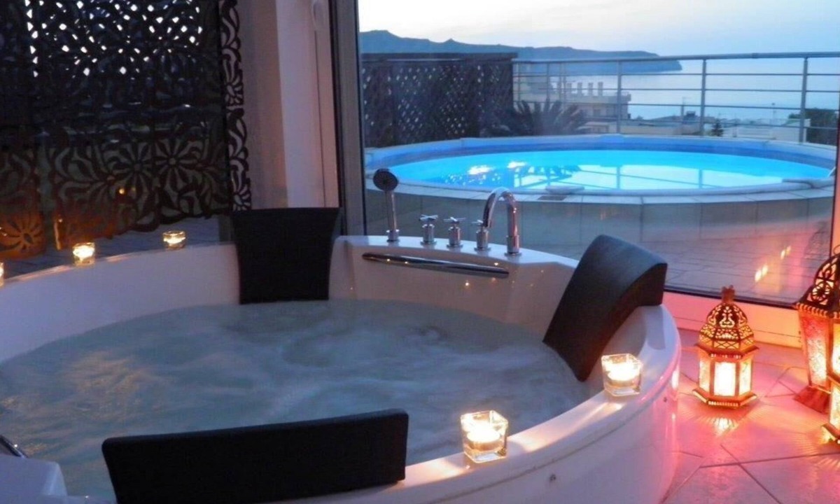 Kato Stalos Apartment | Very spacious apartment with its own pool and a whirlpool