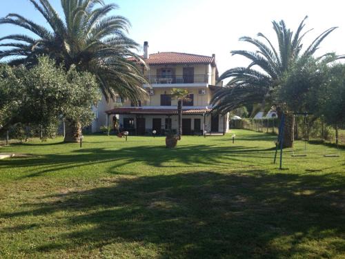 Polichrono Apartment | Villa Maria