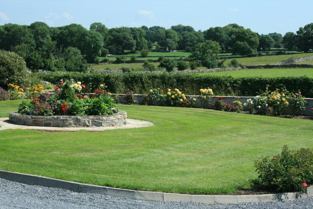 Cong Bed & Breakfast | Villa Pio Accommodation Cong