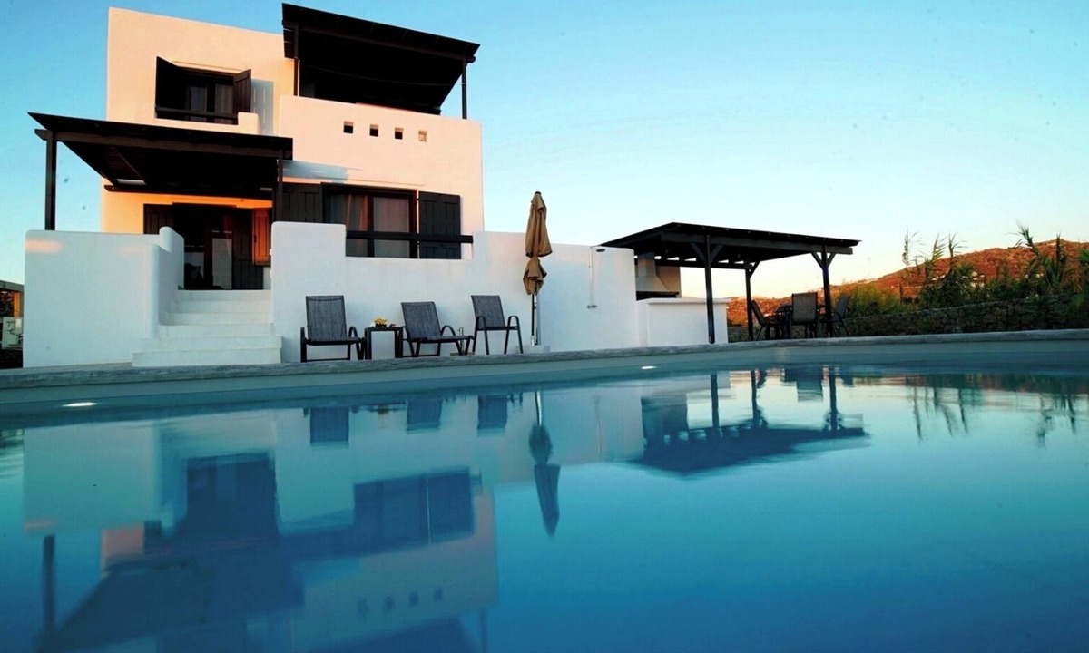 Plaka Villa | Villa Plaka Divani Your Perfect Escape in Naxos, with Private Pool and Sea Views