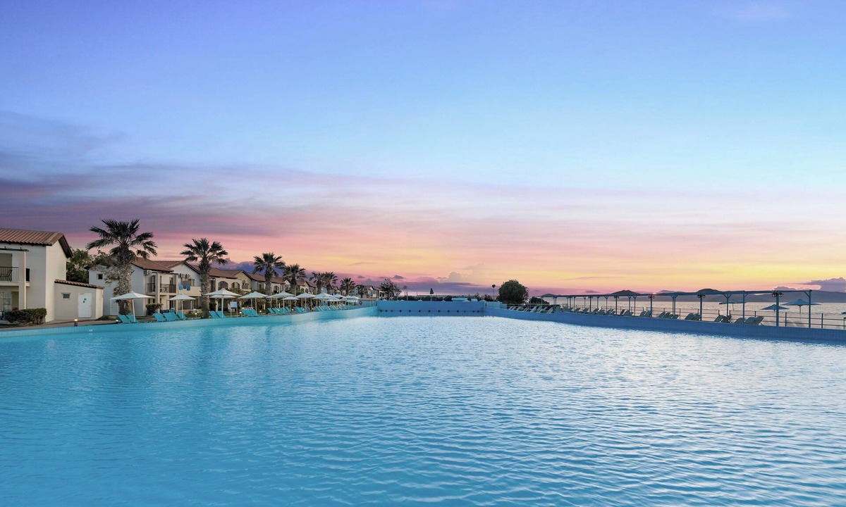 Tingaki Hotel | White Olive Marine Aquapark - All Inclusive