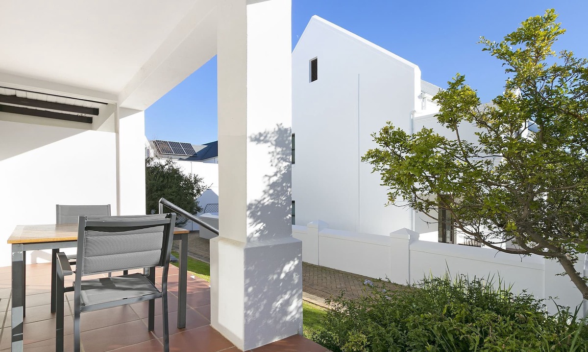 Stellenbosch Villa | Winelands Golf Lodges 30