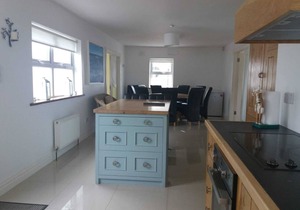 Spanish Point, Executive accommodation along rugged coastline