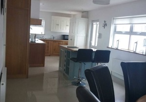 Spanish Point, Executive accommodation along rugged coastline