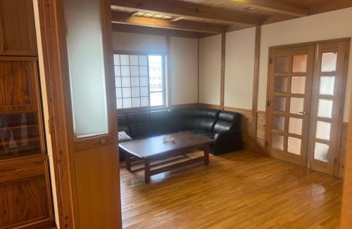Shimizu Ward House | 山海a