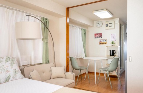 Sasazuka Apartment | 東真ビル3f