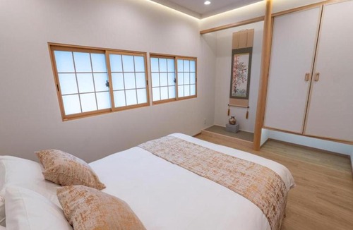 Tennoji Apartment | 秋和居