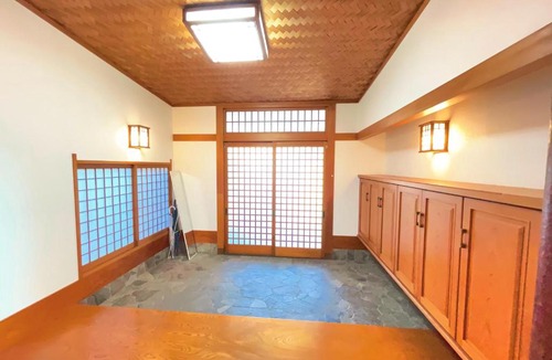 Kishiwada House | 红尘会馆