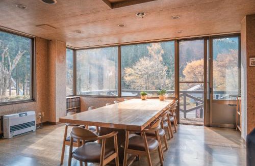 Yuzawa Cabin | 豊島ロッヂ苗場