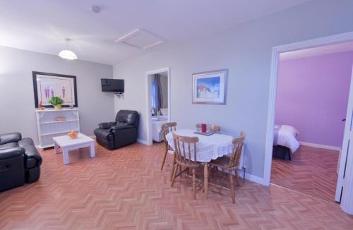 Lahinch Apartment | 10minDriveCliffsOfMoher-Cozy2Br-Parking-WiFi