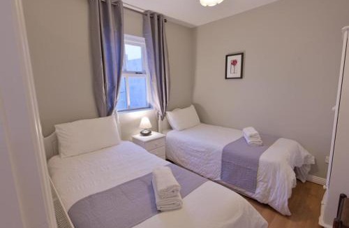 Lahinch Apartment | 10minDriveCliffsOfMoher-Cozy2Br-Parking-WiFi