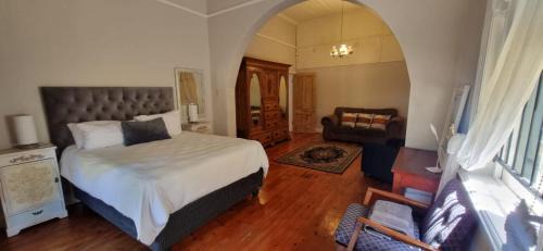 Graaff-Reinet House | 14th on West