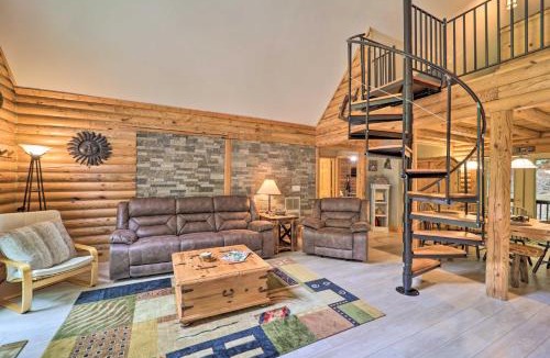 Charter Hills House | 2 Decks & Fire Pit: Scenic Beech Mountain Retreat!