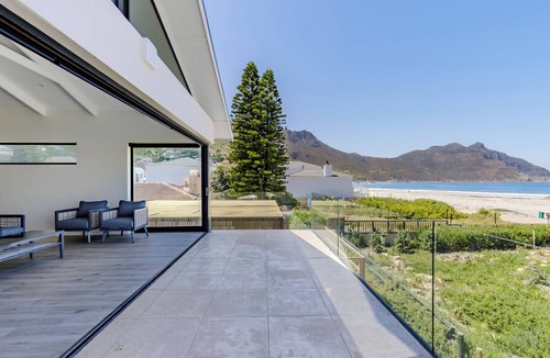 Scott Estate Apartment | 3 Bed On The Beach | Ocean Views from 2 Balconies