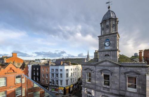 Drogheda Apartment | 3rd Floor Stylish 2-Bed Apartment