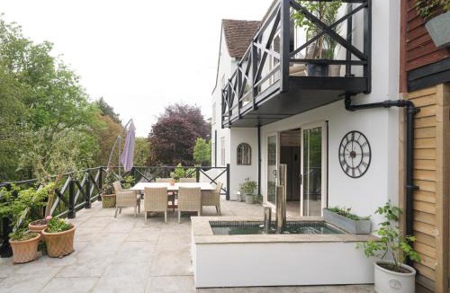 Devizes House | 5 Bed in Devizes oc-s34742