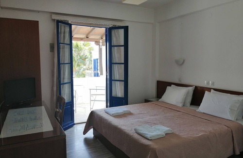 Spetses Bed & Breakfast | 7 Islands