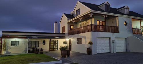 Bredasdorp House | 7 on South