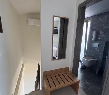 Perea Apartment | 9 DOORS
