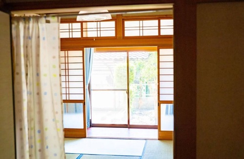 Uki House | A spacious house that can be rented out in its ent/Uki Kumamoto