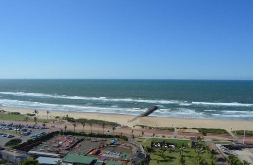 North Beach Apartment | Accommodation Front - Classy 4 Sleeper with Ocean Views