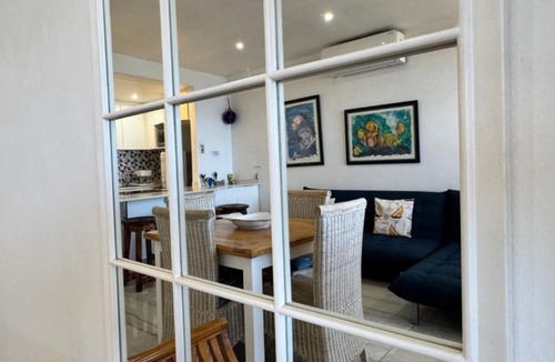 North Beach Apartment | Accommodation Front - Luxurious 2 Sleeper Overlooking the Beachfront