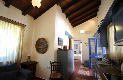 Pyrgos Psilonerou Hotel | Agapi, A Beautiful small apartment with big veranda, perfect for a couple