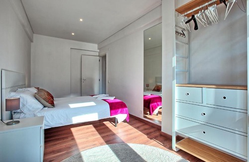 Sao Joao de Deus Apartment | Alameda Flat